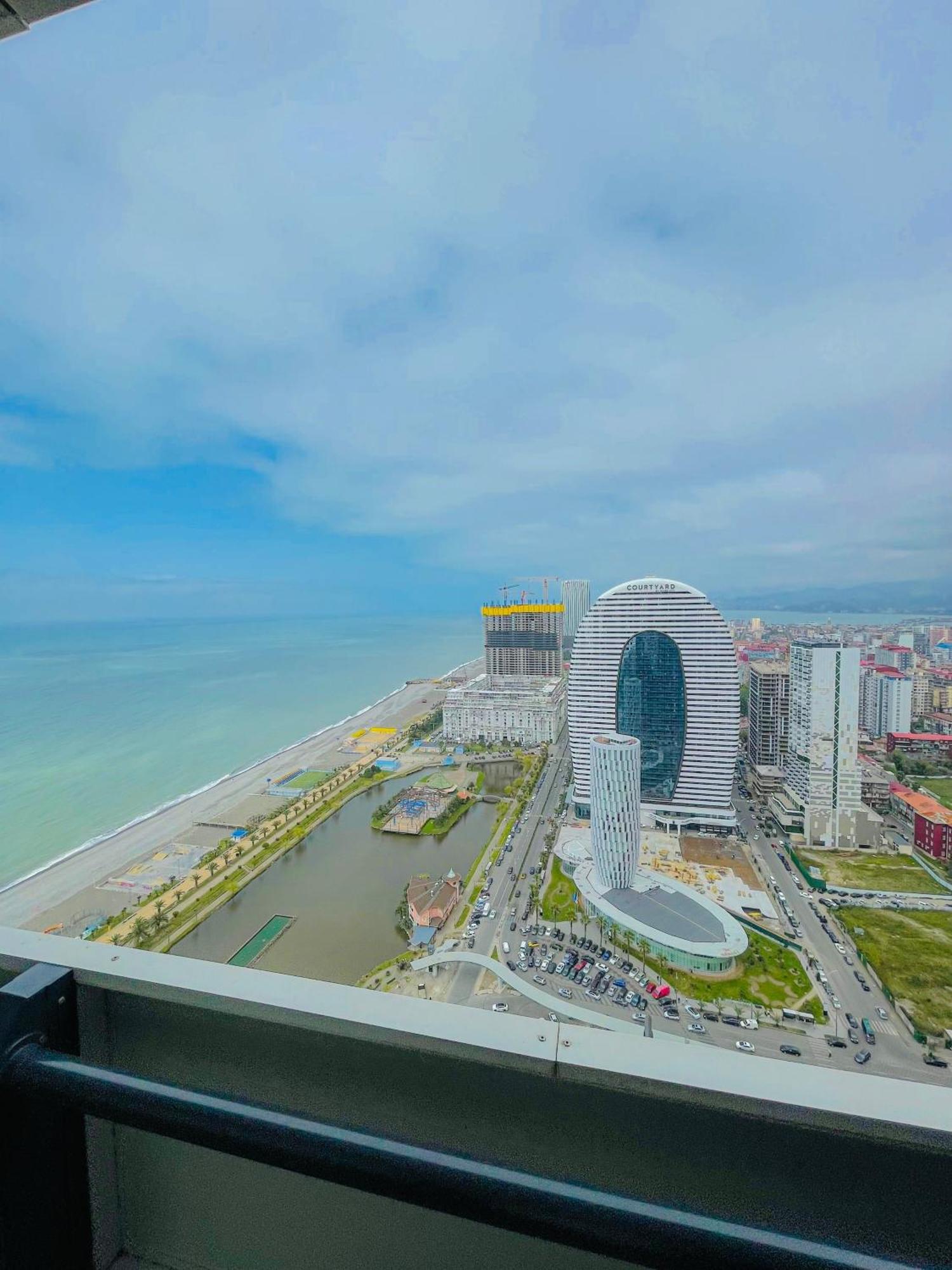 Luxury Batumi Hotel Exterior foto